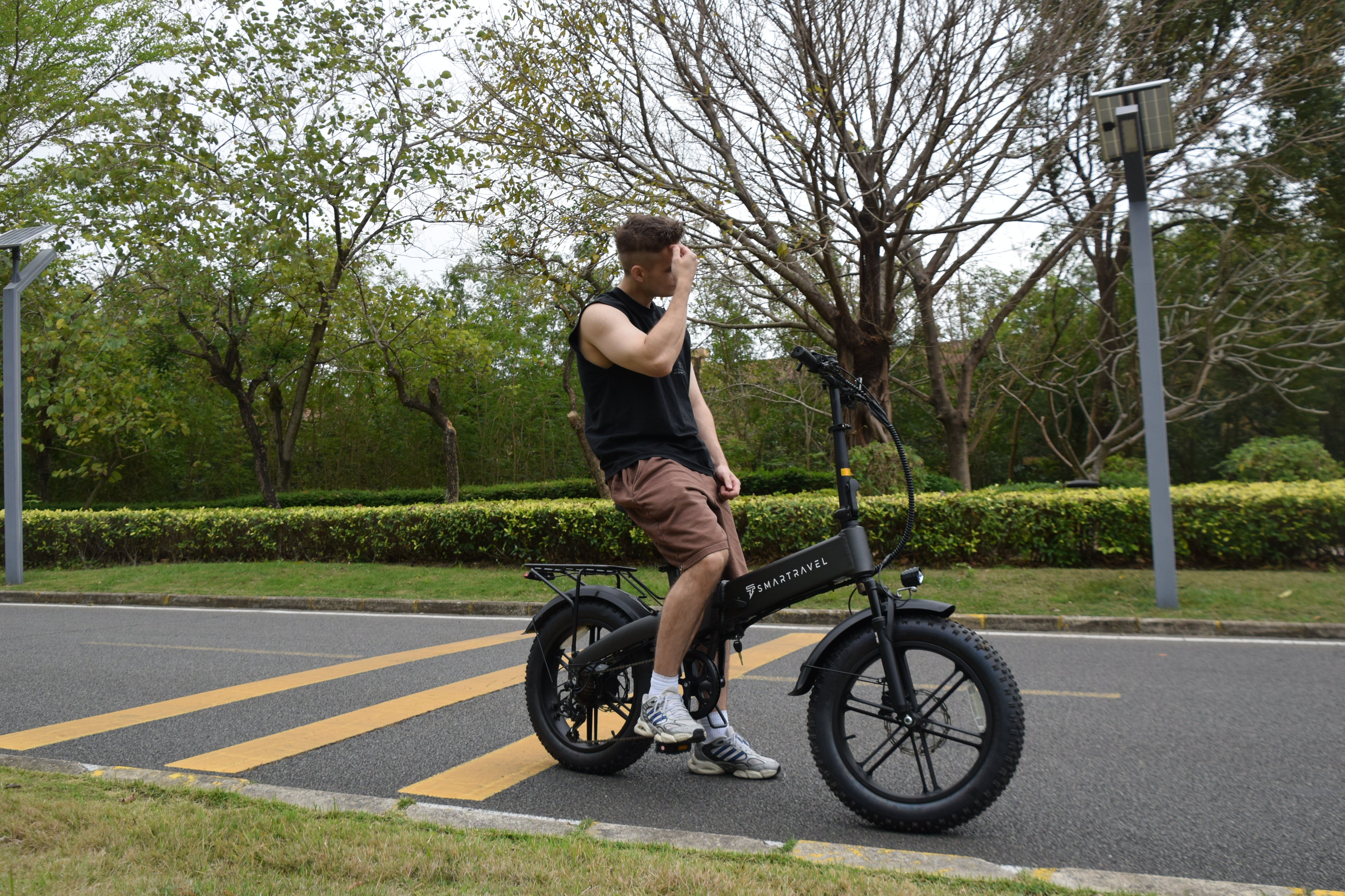 SMARTRAVEL M6 Fat Tire Folding E-Bike