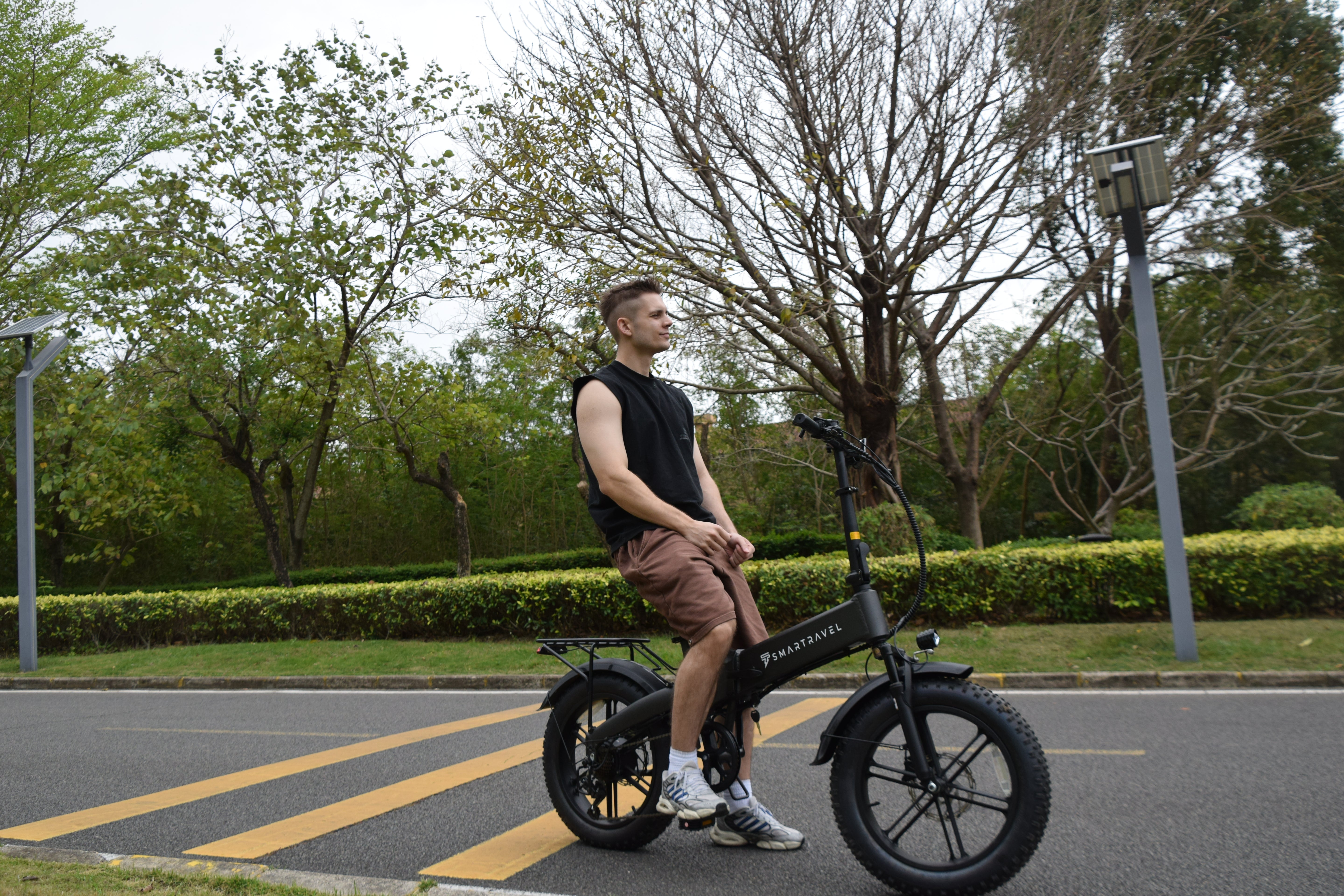 SMARTRAVEL M6 Fat Tire Folding E-Bike